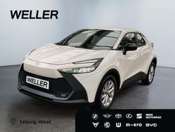 Weiss Gebraucht 2024 Toyota C-HR Business Edition SUV | 27.690 € (Teuer)