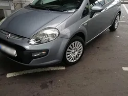 Grau Gebraucht 2012 Fiat Punto Kleinwagen | 3.100 € (Etwas zu teuer)