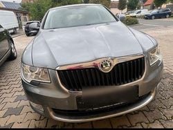 Grau Gebraucht 2009 Skoda Superb Limousine | 5.900 € (Guter Preis)