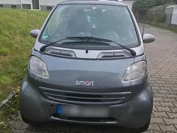 Grau Gebraucht 2001 Smart ForTwo Coupé Coupé | 1.900 €