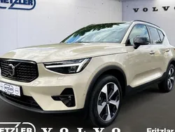 Beige Gebraucht 2024 Volvo XC40 Plus SUV | 38.850 € (Fairer Preis)