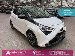 Weiß Gebraucht 2021 Toyota Aygo Kleinwagen | 13.490 € (Fairer Preis)