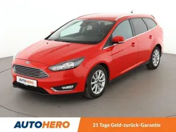Rot Gebraucht 2016 Ford Focus Titanium Kombi | 12.430 € (Etwas zu teuer)