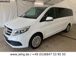 Weiß Gebraucht 2020 Mercedes V220 Van / Kleinbus | 29.950 € (Superpreis)