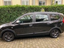 Schwarz Gebraucht 2017 Dacia Lodgy Celebration Van / Kleinbus | 8.750 € (Fairer Preis)