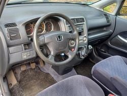 Grau Gebraucht 2001 Honda Stream Van / Kleinbus | 2.350 €