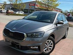 Grau Gebraucht 2024 Skoda Fabia Selection Limousine | 19.750 € (Fairer Preis)