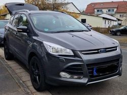 Grau Gebraucht 2015 Ford Kuga SUV | 7.700 € (Guter Preis)