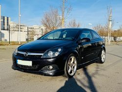 Schwarz Gebraucht 2006 Opel Astra GTC OPC Coupé | 2.990 €