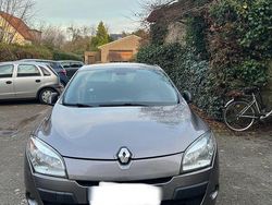 Silber Gebraucht 2011 Renault Mégane Limousine | 3.800 €