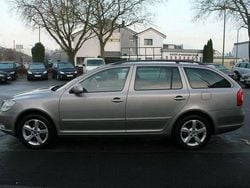 Beige Gebraucht 2013 Skoda Octavia Best of Kombi | 9.990 € (Teuer)