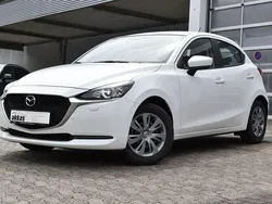 Weiß Gebraucht 2023 Mazda 2 Center-Line Limousine | 15.900 € (Fairer Preis)