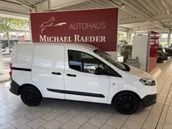 Weiß Gebraucht 2016 Ford Transit Van / Kleinbus | 6.850 € (Fairer Preis)