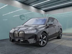 Grau Gebraucht 2022 BMW iX SUV | 59.949 € (Fairer Preis)