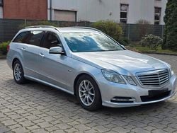 Silber Gebraucht 2010 Mercedes E250 Elegance Kombi | 3.900 € (Superpreis)