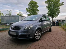 Grün Gebraucht 2006 Opel Zafira Van / Kleinbus | 1.300 € (Guter Preis)