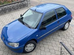 Blau Gebraucht 2002 Peugeot 106 Kleinwagen | 350 €