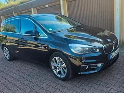 Schwarz Gebraucht 2017 BMW 218 Gran Tourer Luxury Line Van / Kleinbus | 13.550 € (Fairer Preis)