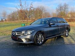 Grau Gebraucht 2020 Mercedes C180 Kombi | 16.900 € (Fairer Preis)