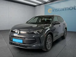 Grau Gebraucht 2024 VW Tiguan SUV | 37.499 € (Guter Preis)