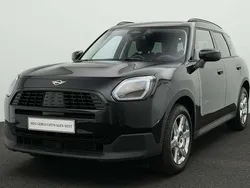 Schwarz Gebraucht 2024 Mini Countryman Classic SUV | 33.088 €