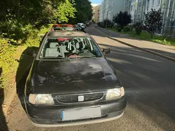 Schwarz Gebraucht 1999 Seat Cordoba Kombi | 800 €