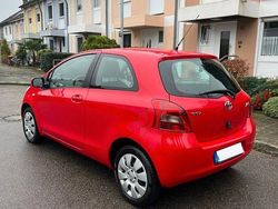 Rot Gebraucht 2007 Toyota Yaris Cool Kleinwagen | 3.200 € (Fairer Preis)