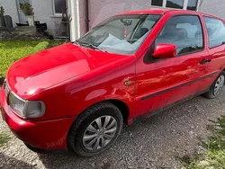Rot Gebraucht 1997 VW Polo Kleinwagen | 300 € (Superpreis)