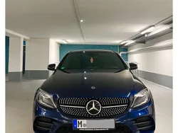 Blau Gebraucht 2019 Mercedes C300 AMG line Limousine | 32.000 € (Teuer)