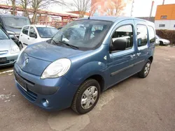 Blau Gebraucht 2013 Renault Kangoo Happy Family Van / Kleinbus | 4.490 € (Fairer Preis)