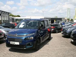 Blau Gebraucht 2023 Citroën e-Berlingo Shine Van / Kleinbus | 20.890 € (Teuer)