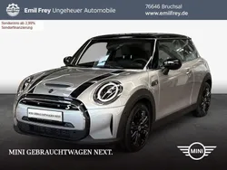 Melting silver iii metallic Gebraucht 2023 Mini Cooper SE Kleinwagen | 20.990 € (Guter Preis)