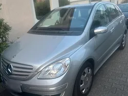 Grau Gebraucht 2006 Mercedes B200 Van / Kleinbus | 7.500 € (Teuer)