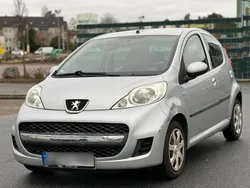 Silber Gebraucht 2009 Peugeot 107 Kleinwagen | 2.350 € (Fairer Preis)