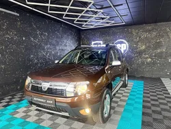 Gold Gebraucht 2011 Dacia Duster Lauréate SUV | 8.299 € (Fairer Preis)
