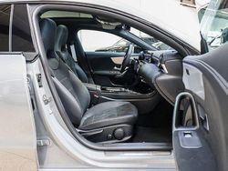 Grau Gebraucht 2025 Mercedes CLA220 Limousine | 49.250 €