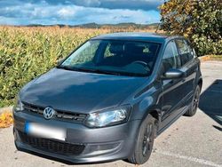 Grau Gebraucht 2013 VW Polo Kleinwagen | 4.790 € (Fairer Preis)