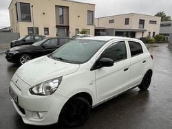 Weiß Gebraucht 2015 Mitsubishi Space Star Kleinwagen | 3.300 € (Guter Preis)