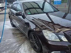 Braun Gebraucht 2009 Mercedes E250 Limousine | 7.790 € (Fairer Preis)