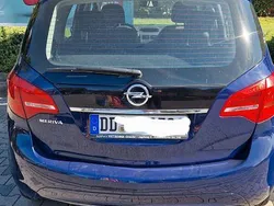 Blau Gebraucht 2015 Opel Meriva Edition Van / Kleinbus | 9.000 € (Etwas zu teuer)