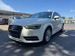 Weiß Gebraucht 2014 Audi A3 Sportback g-tron Ambiente Limousine | 11.990 € (Fairer Preis)