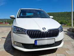 Weiß Gebraucht 2021 Skoda Fabia Ambition Kombi | 15.500 € (Fairer Preis)
