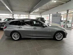 Skyscraper grau Gebraucht 2022 BMW 318 Kombi | 26.999 € (Fairer Preis)