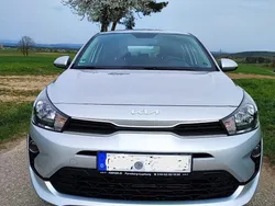 Silber Gebraucht 2023 Kia Rio Edition 7 Limousine | 13.800 € (Guter Preis)