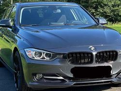 Grau Gebraucht 2015 BMW 320 Sport Line Limousine | 12.100 € (Fairer Preis)