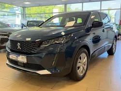 Blau Gebraucht 2024 Peugeot 5008 Active Van / Kleinbus | 26.500 € (Superpreis)
