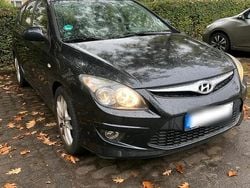 Schwarz Gebraucht 2011 Hyundai i30 Kombi | 3.800 € (Fairer Preis)