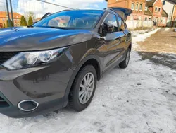 Braun Gebraucht 2016 Nissan Qashqai N-Connecta SUV | 11.500 € (Fairer Preis)
