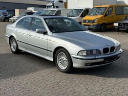 Silber Gebraucht 2000 BMW 523 Limousine | 11.950 €