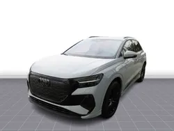 Weiß Gebraucht 2023 Audi Q4 e-tron Sport SUV | 46.600 € (Etwas zu teuer)